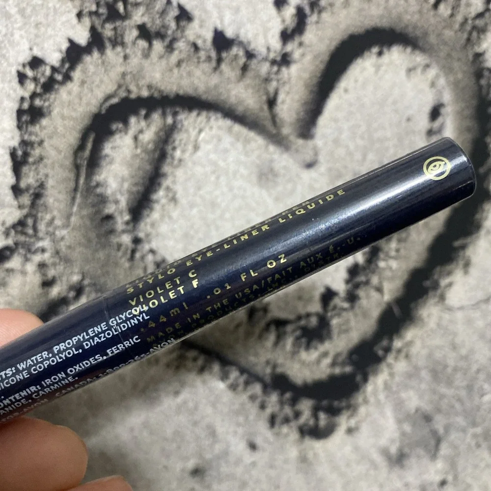 AVON Perfect Wear Liquid Eye Liner Pen‎ Violet Sealed New